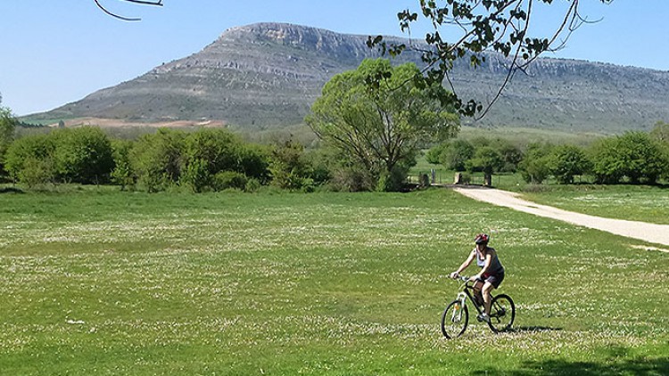 Dos nuevas rutas BTT en Valonsadero y rehabilitada la Fuente de la Zorra