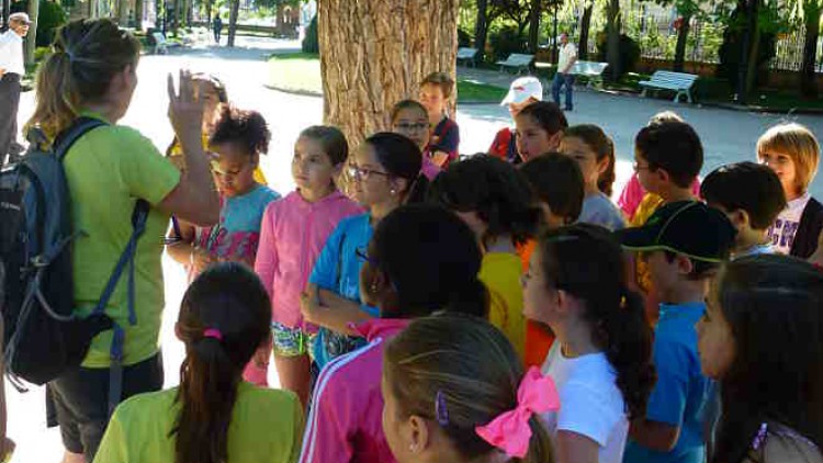 Cien escolares sorianos se adentran en la Biosfera soriana en la Dehesa