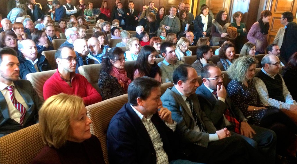 Asistentes-en-Homenaje-a-Eloisa-Alvarez-en-Ayuntamiento-de-Soria