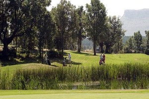 Jugar al golf todo el año en Soria en el campo de golf de Pedrajas