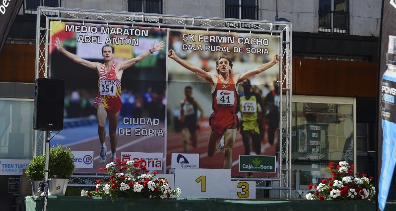 La Media Maratón Abel Antón y la 5K Fermín Cacho reconocen los éxitos del Europeo de Helsinki 94 y añade una feria del corredor en La Juventud