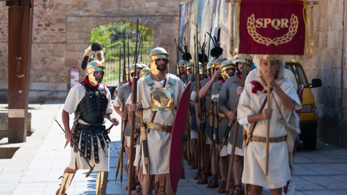 La Vulcanalia se extiende del 22 al 26 de agosto con el gran desfile del 23, actividades culturales, un concierto, talleres infantiles y una jornada de recreación histórica en Mariano Granados  y La Dehesa