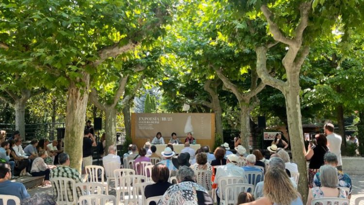 Expoesía plantea que la cultura no puede ser neutral y que “son los poetas quienes nos dan esperanza en tiempos de guerra”